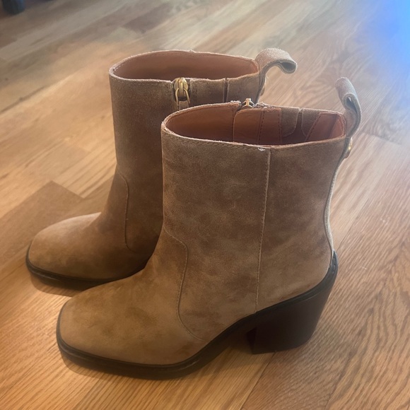 NWOT Camel Suede TORY BURCH Ankle Boots - Picture 6 of 6